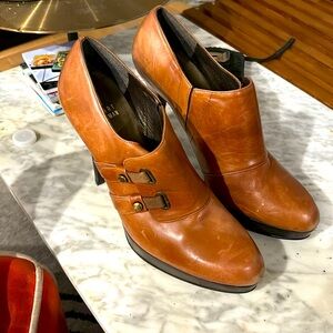 Stuart Wiseman- 3’ skinny heel with brown leather bootie. Never been worn.